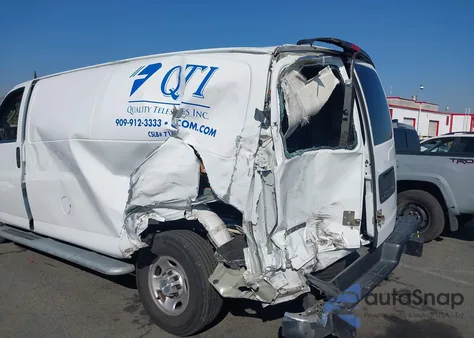 2022 Chevrolet Express Cargo Rwd 2500 Regular Wheelbase Wt z USA, uszkodzony, nr VIN 1GCWGAFP5N1269774